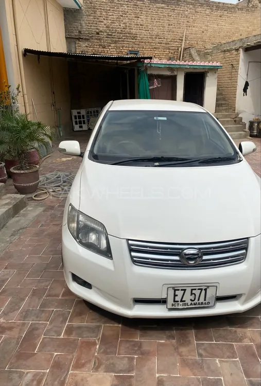 Toyota Corolla Axio 2007 for Sale in Kohat Image-1