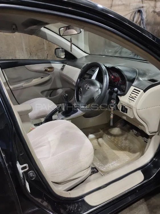 Toyota Corolla 2013 for Sale in Lahore Image-1