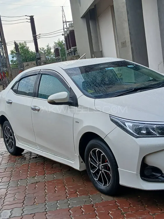 Toyota Corolla 2017 for Sale in Islamabad Image-1