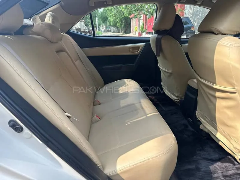 Toyota Corolla 2018 for Sale in Lahore Image-1