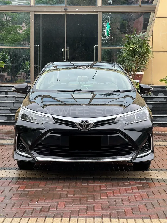 Toyota Corolla 2020 for Sale in Lahore Image-1