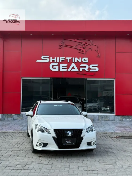 Toyota Crown 2014 for Sale in Islamabad Image-1