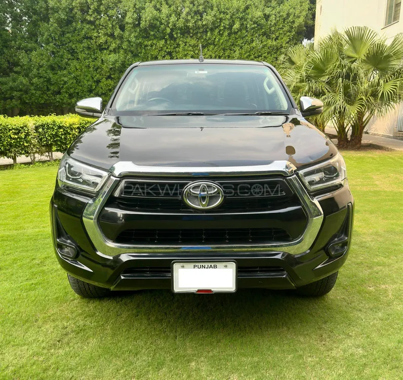 Toyota Hilux 2021 for Sale in Lahore Image-1