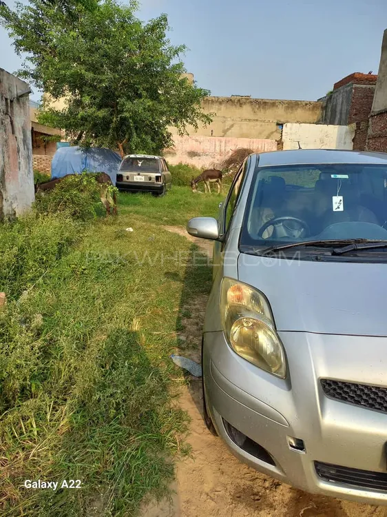 Toyota Vitz 2010 for Sale in Gujrat Image-1