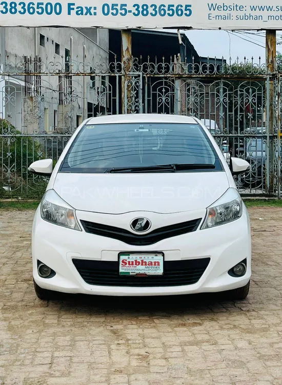 Toyota Vitz 2012 for Sale in Gujranwala Image-1