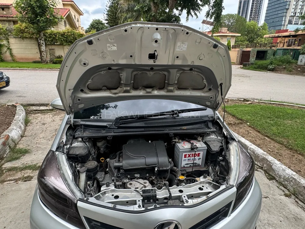 Toyota Vitz 2011 for Sale in Islamabad Image-1