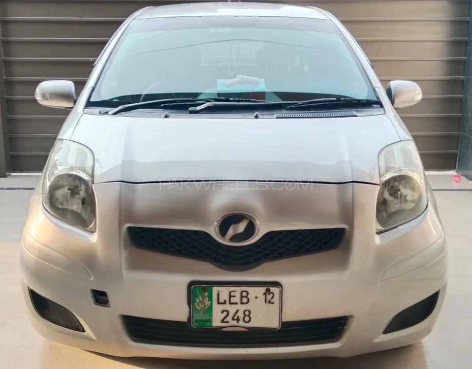 Toyota Vitz 2009 for Sale in Lahore Image-1