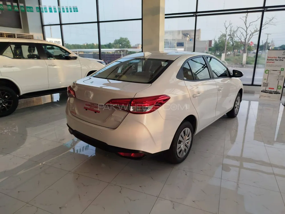 Toyota Yaris Sedan 2025 for Sale in Gujranwala Image-1