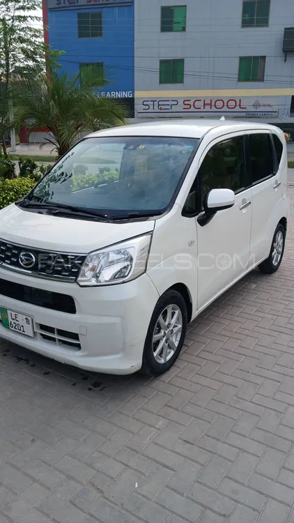 Daihatsu Move 2015 for Sale in Lahore Image-1