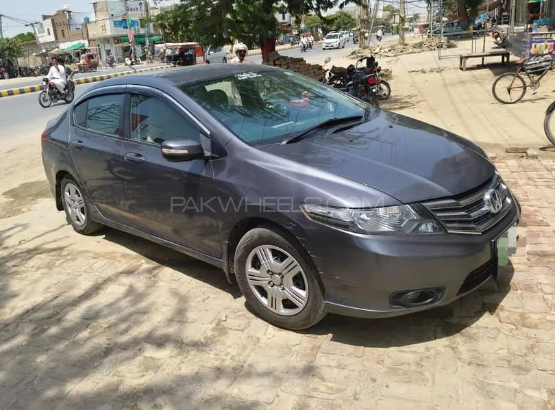 Honda City 2015 for Sale in Burewala Image-1