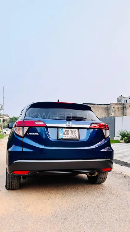 Honda Vezel 2015 for Sale in Islamabad Image-1
