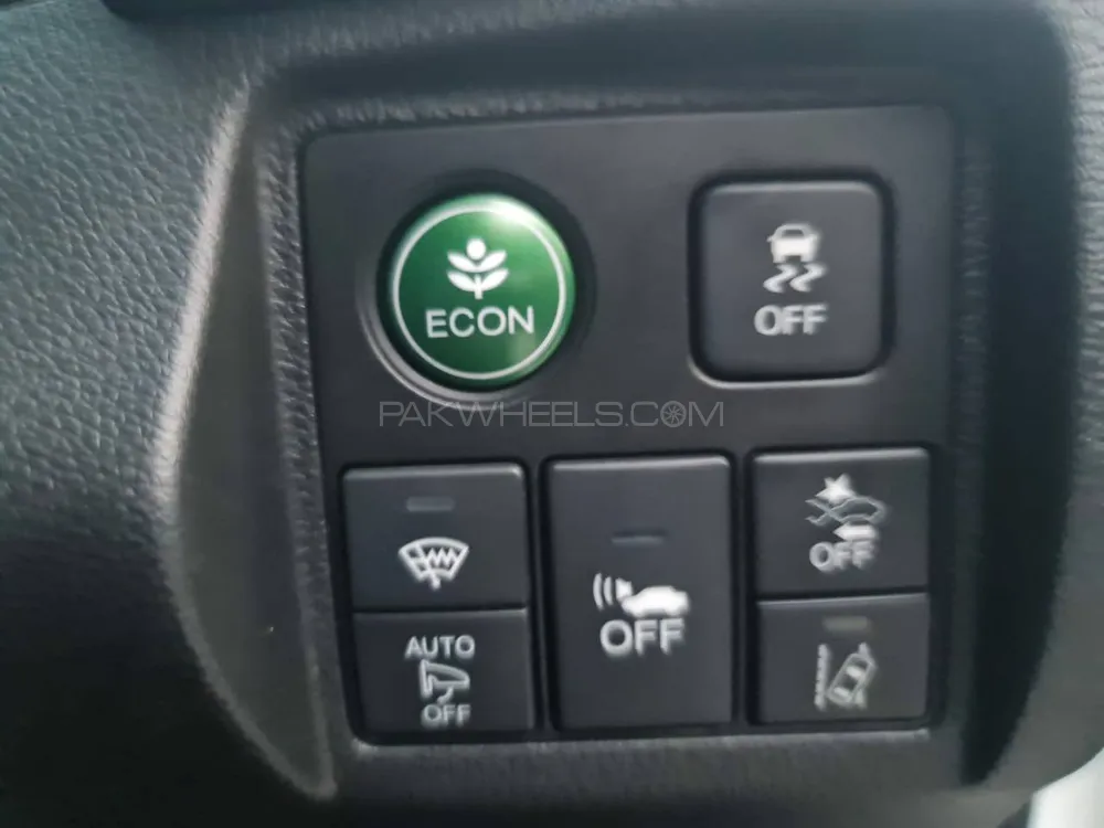 Honda Vezel 2017 for Sale in Lahore Honda Vezel 2017 for Sale in Lahore Image-6