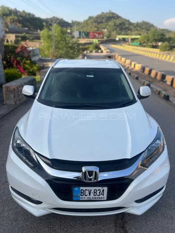 Honda Vezel 2015 for Sale in Islamabad Image-1