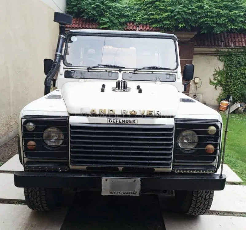 Land Rover Defender 2000 for Sale in Lahore Image-1