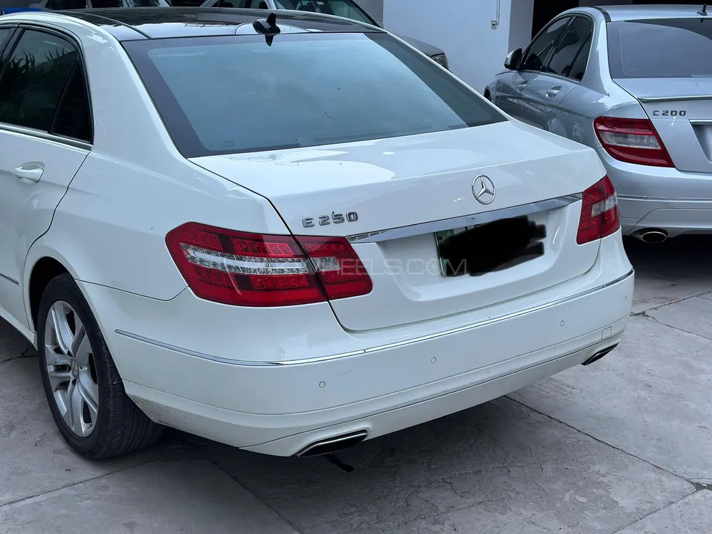 Mercedes Benz E Class 2012 for Sale in Lahore Image-1