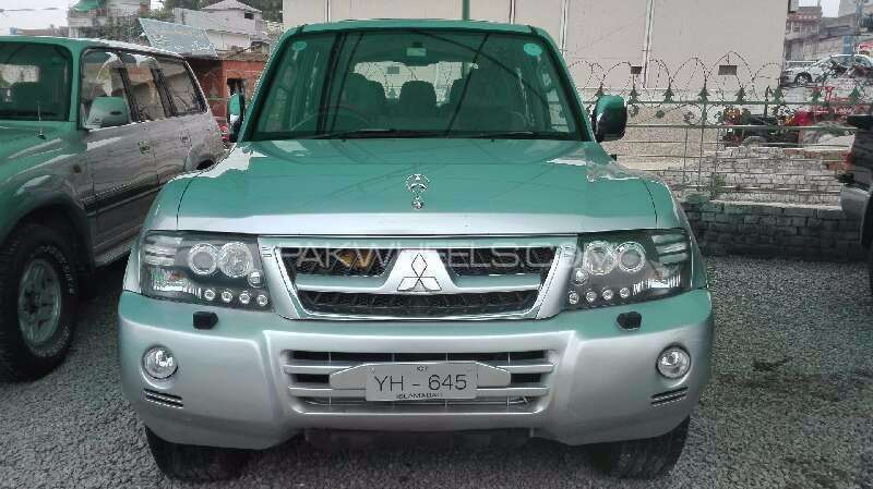 Mitsubishi Pajero 2003 for Sale in Islamabad Image-1