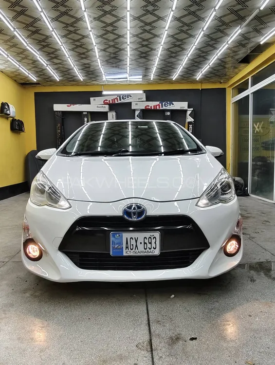 Toyota Aqua 2017 for Sale in Islamabad Image-1