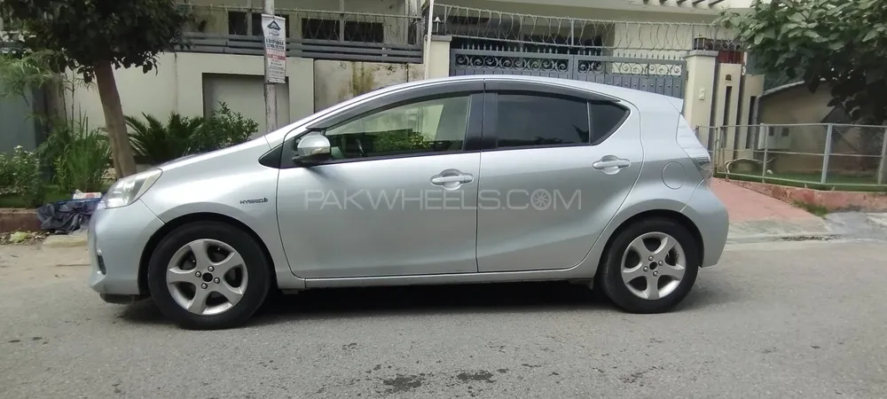 Toyota Aqua 2013 for Sale in Islamabad Image-1