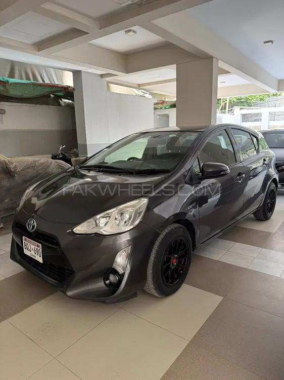 Toyota Aqua 2015 for Sale in Karachi Image-1