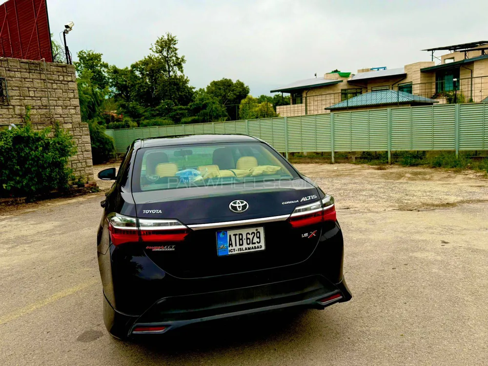 Toyota Corolla 2021 for Sale in Islamabad Image-1