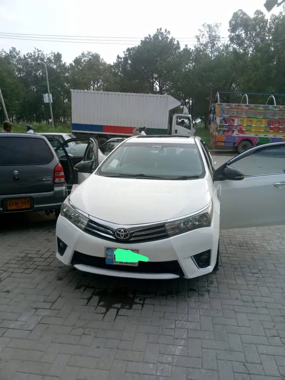 Toyota Corolla 2015 for Sale in Islamabad Image-1