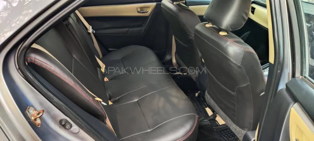 Toyota Corolla 2015 for Sale in Islamabad Image-1