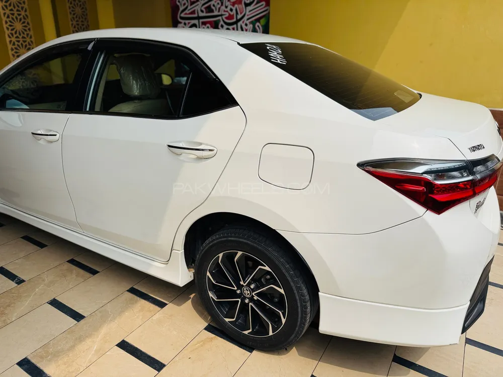 Toyota Corolla 2023 for Sale in Kharian Image-1