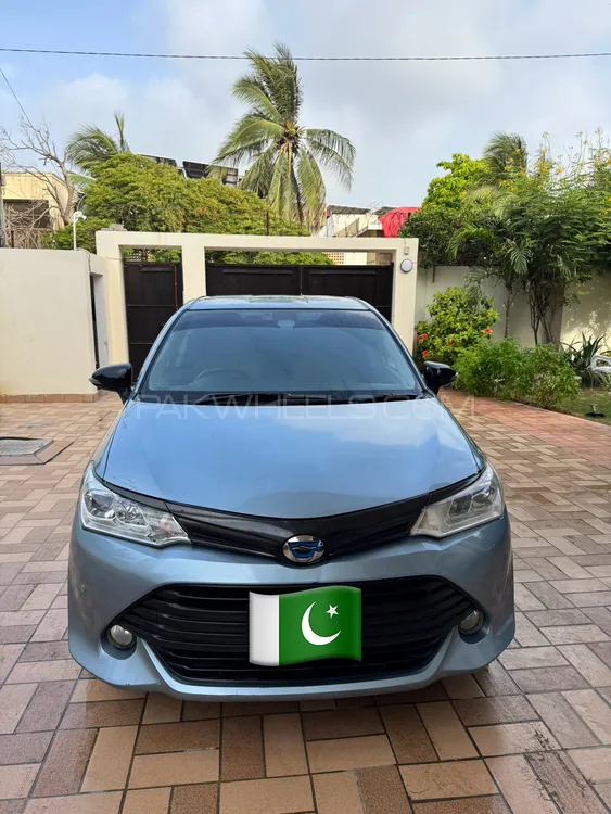 Toyota Corolla Axio 2015 for Sale in Karachi Image-1