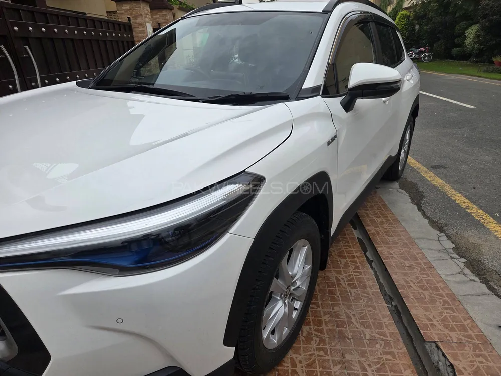 Toyota Corolla Cross 2025 for Sale in Lahore Image-1
