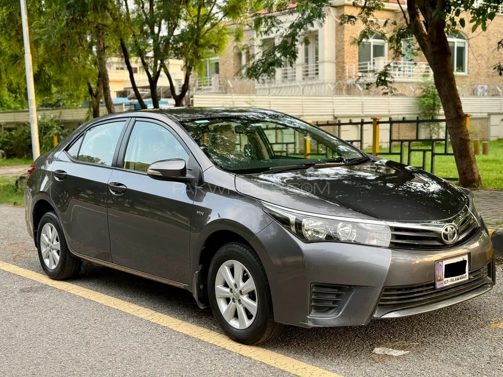 Toyota Corolla 2017 for Sale in Islamabad Image-1
