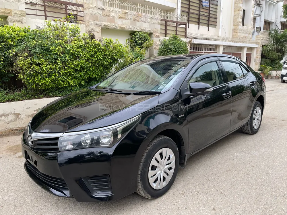 Toyota Corolla 2015 for Sale in Karachi Image-1
