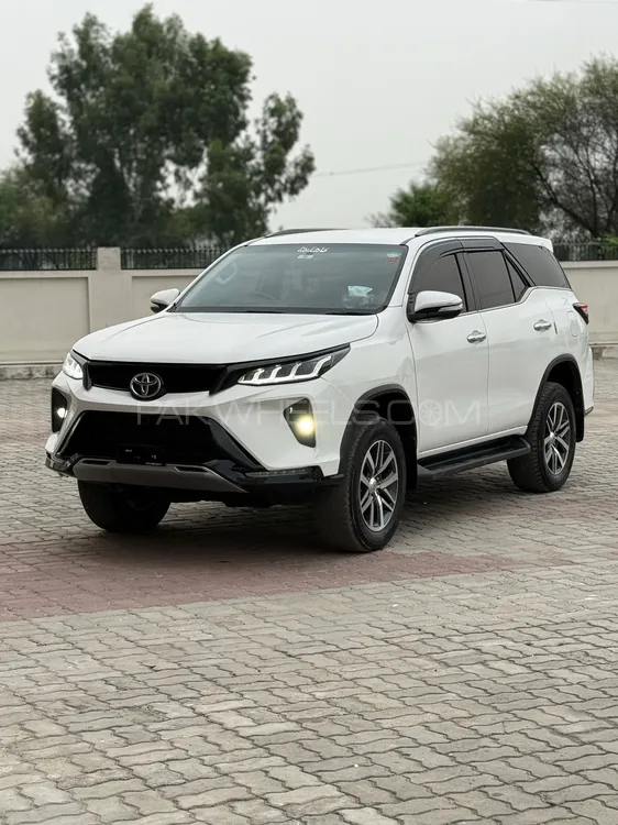 Toyota Fortuner 2017 for Sale in Sialkot Image-1