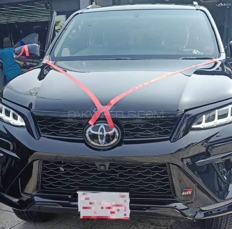 Toyota Fortuner 2025 for Sale in Islamabad Image-1