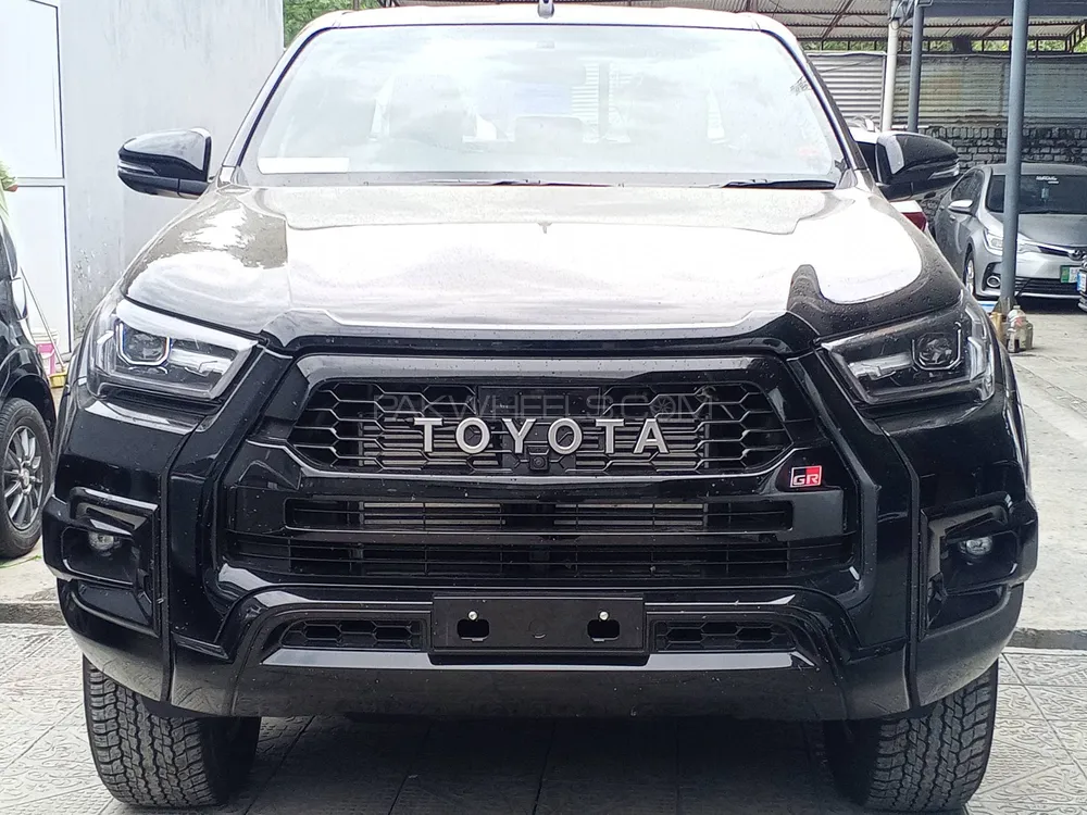 Toyota Hilux 2025 for Sale in Islamabad Image-1