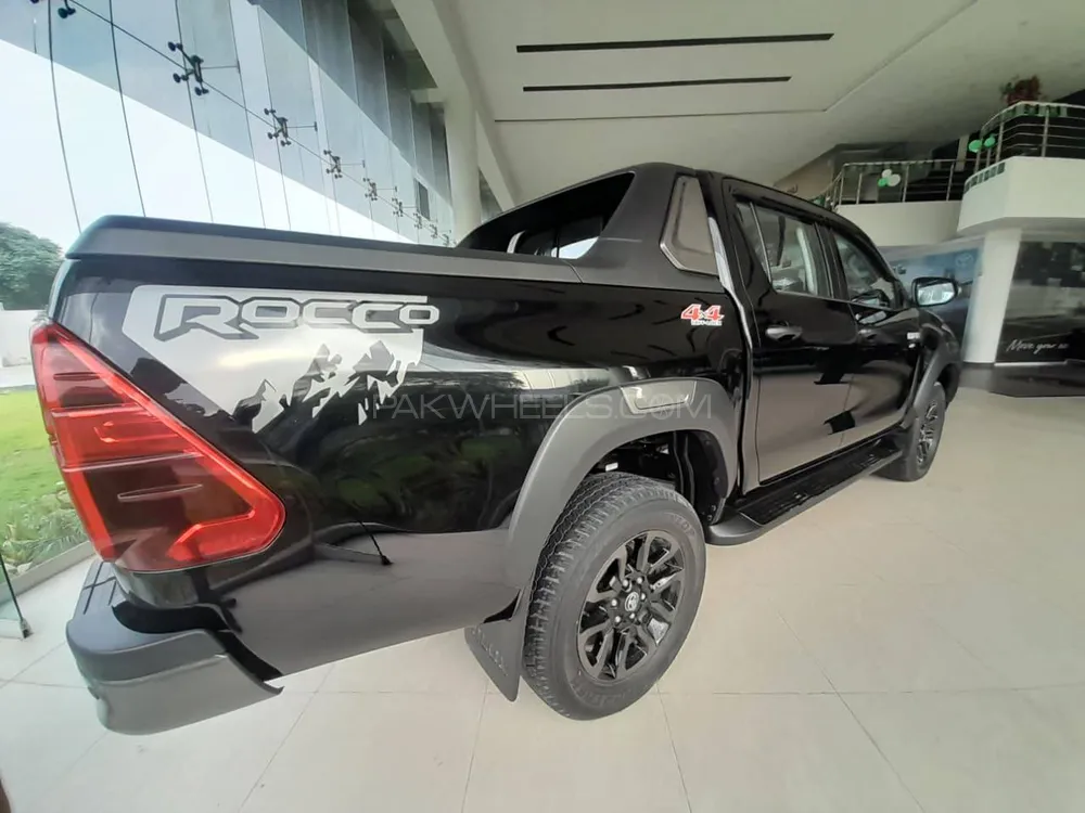 Toyota Hilux 2025 for Sale in Islamabad Toyota Hilux 2025 for Sale in Islamabad Image-5