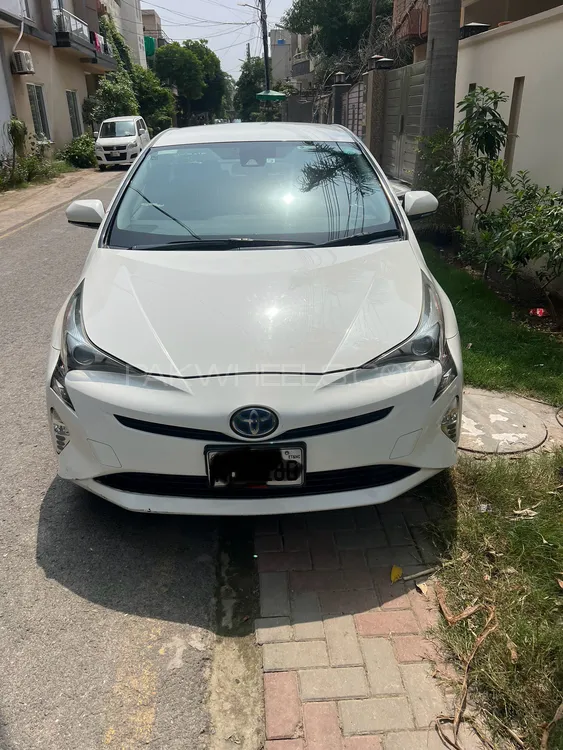 Toyota Prius 2018 for Sale in Lahore Image-1