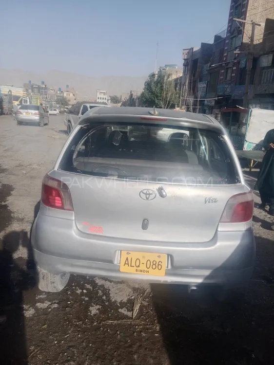 Toyota Vitz 1999 for Sale in Quetta Image-1