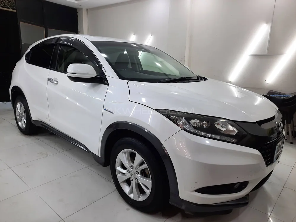 Honda Vezel 2014 for Sale in Islamabad Image-1