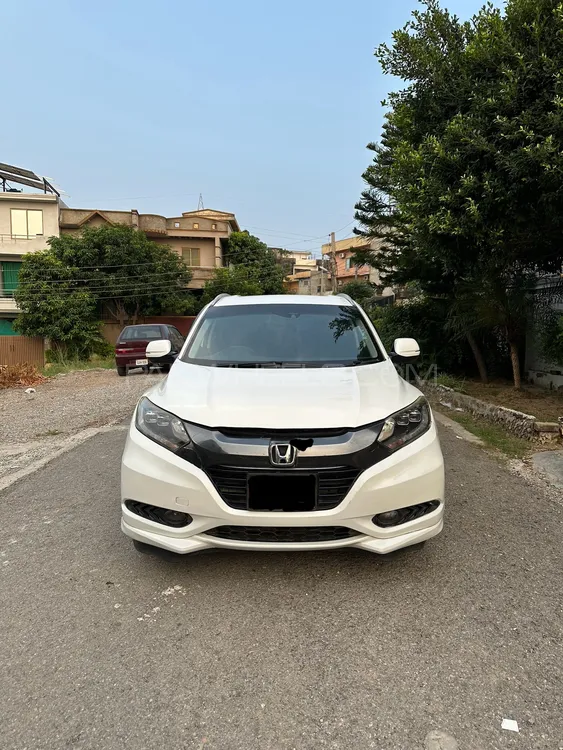 Honda Vezel 2015 for Sale in Islamabad Image-1