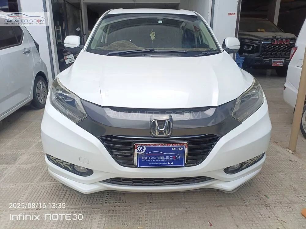 Honda Vezel 2014 for Sale in Karachi Image-1