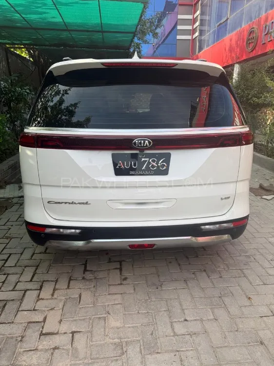 KIA Carnival 2021 for Sale in Islamabad Image-1
