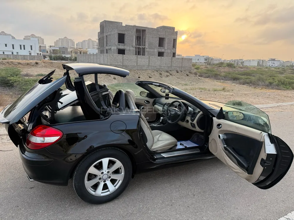 Mercedes Benz SLK Class 2004 for Sale in Karachi Mercedes Benz SLK Class 2004 for Sale in Karachi Image-12