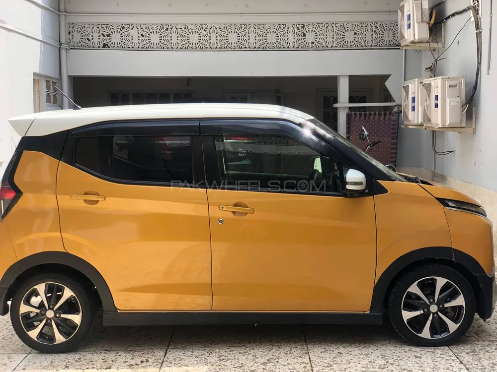 Mitsubishi EK X 2020 for Sale in Lahore Image-1