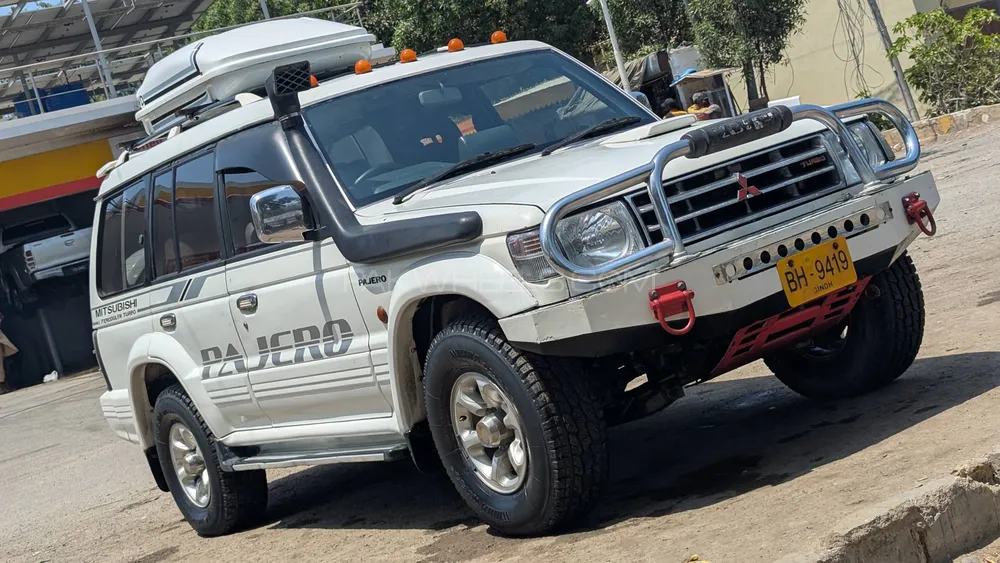 Mitsubishi Pajero 1992 for Sale in Karachi Image-1
