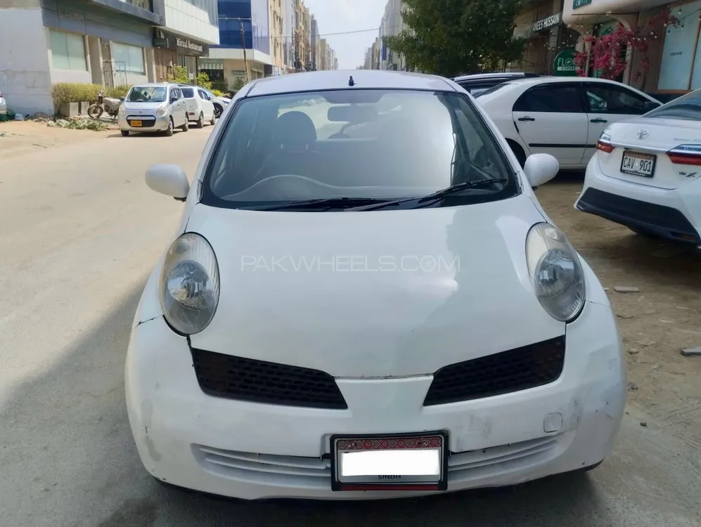 Nissan March 2002 for Sale in Karachi Image-1