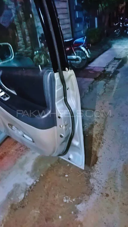 سوزوکی لیانا 2010 for Sale in لاہور سوزوکی لیانا 2010 for Sale in لاہور Image-13