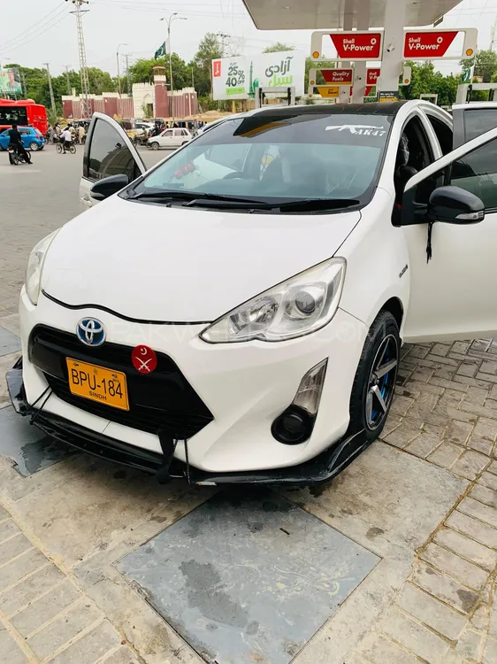 Toyota Aqua 2015 for Sale in Hyderabad Image-1