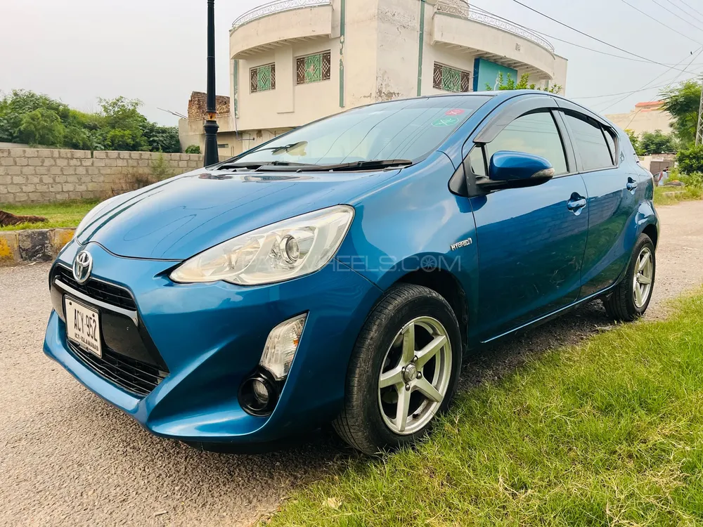 Toyota Aqua 2015 for Sale in Islamabad Image-1