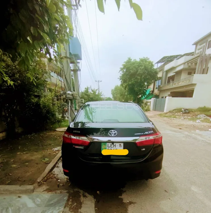 Toyota Corolla 2016 for Sale in Lahore Image-1