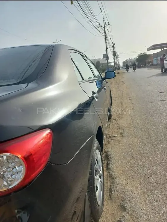 Toyota Corolla 2013 for Sale in Karachi Image-1